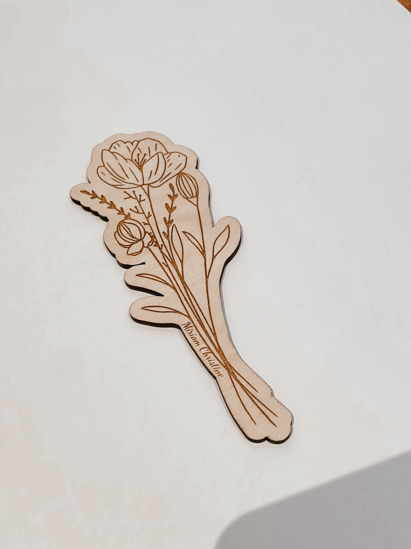 BOKMERKE AV TRE (blomst & navn)