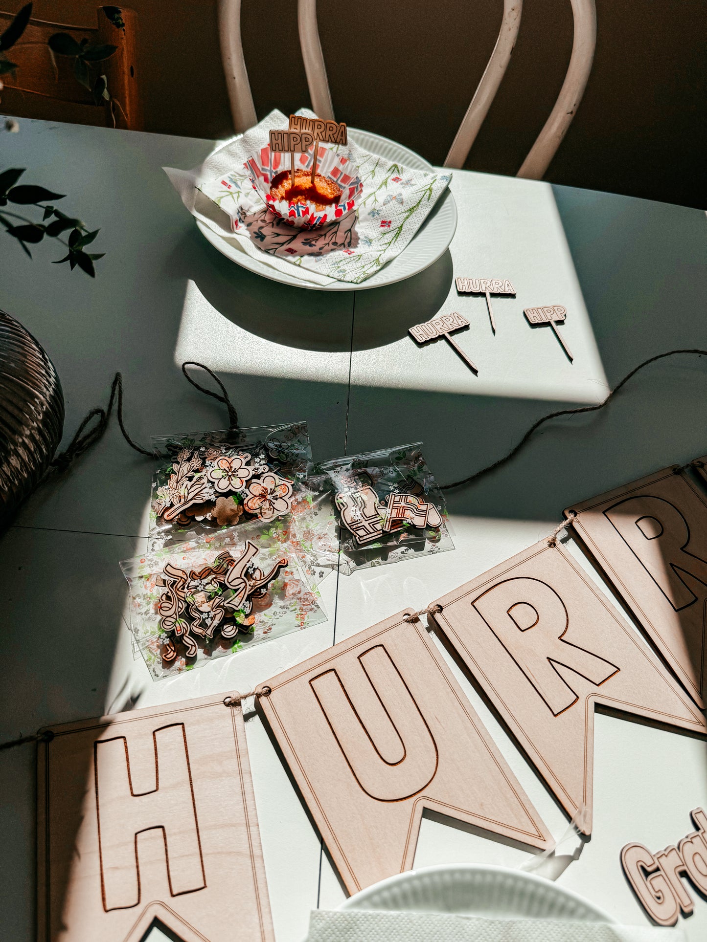 17-MAI PYNT I TRE (LIMITED EDITION VERDIPAKKE)