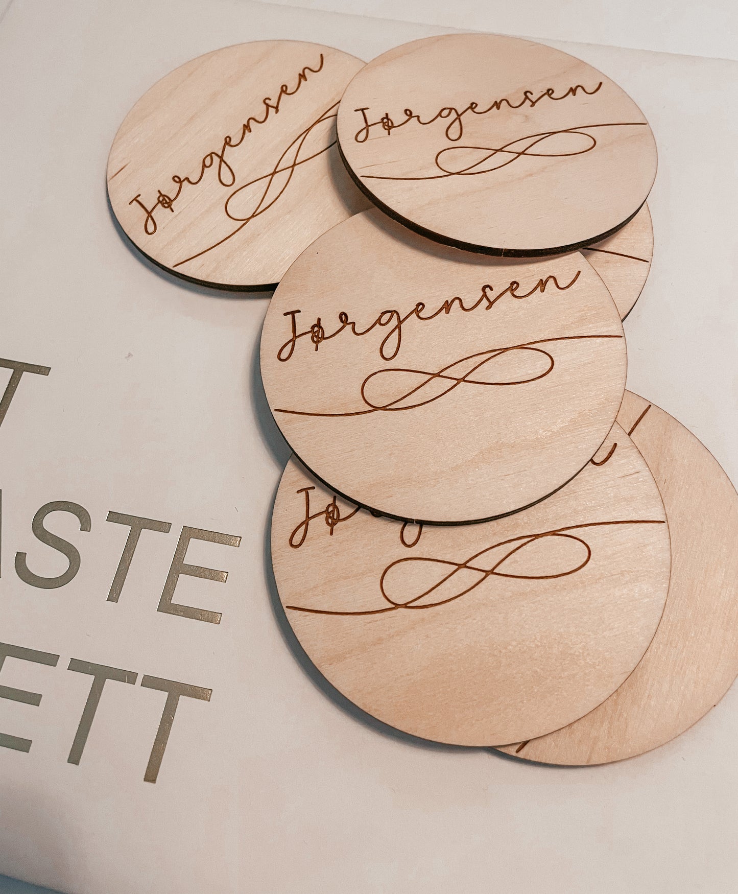 COASTERS (DIN LOGO/TEKST)